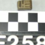 7985