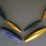 9233