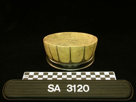 11913