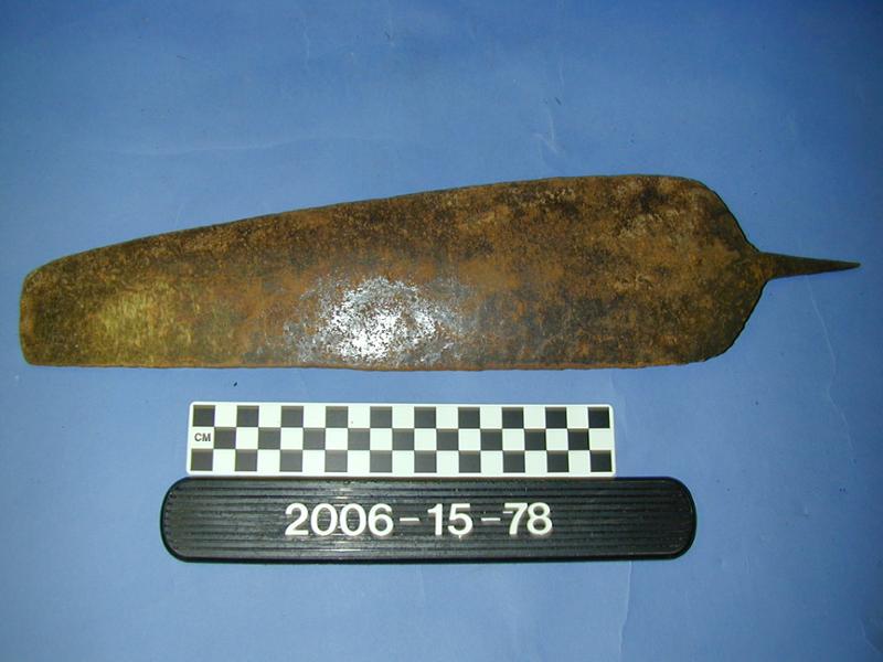 15831