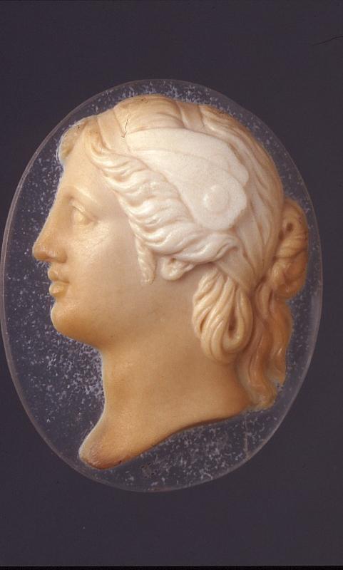 16823