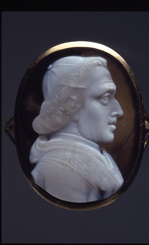 16857