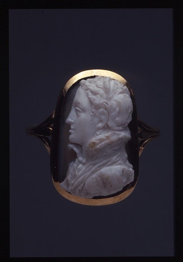 16868