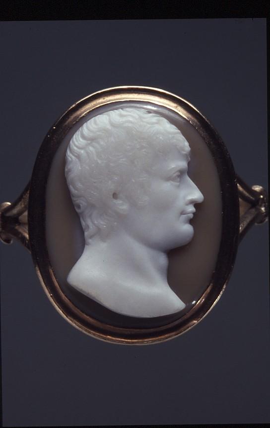 16893