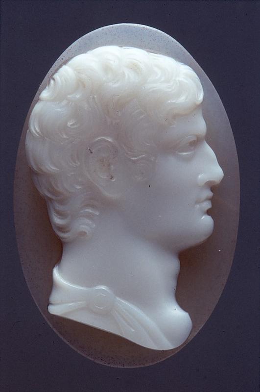 16943
