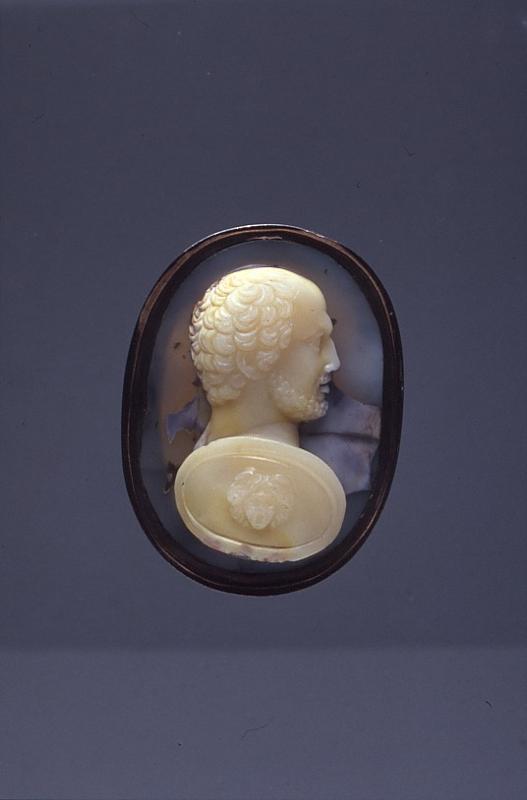 16945