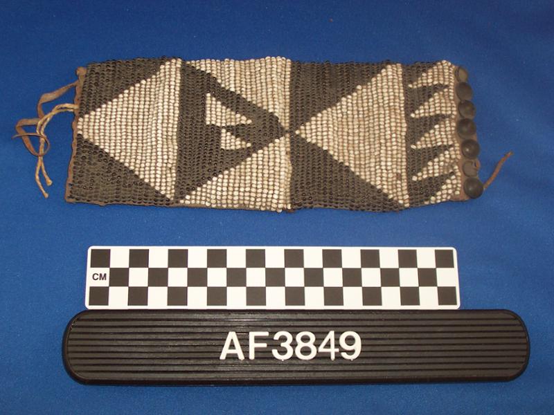 18987
