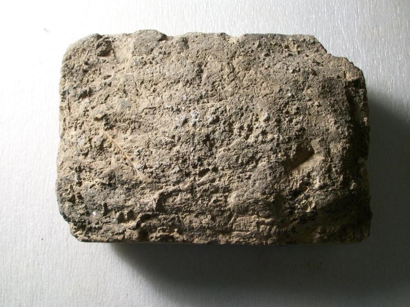 25673