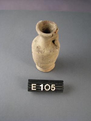 E105