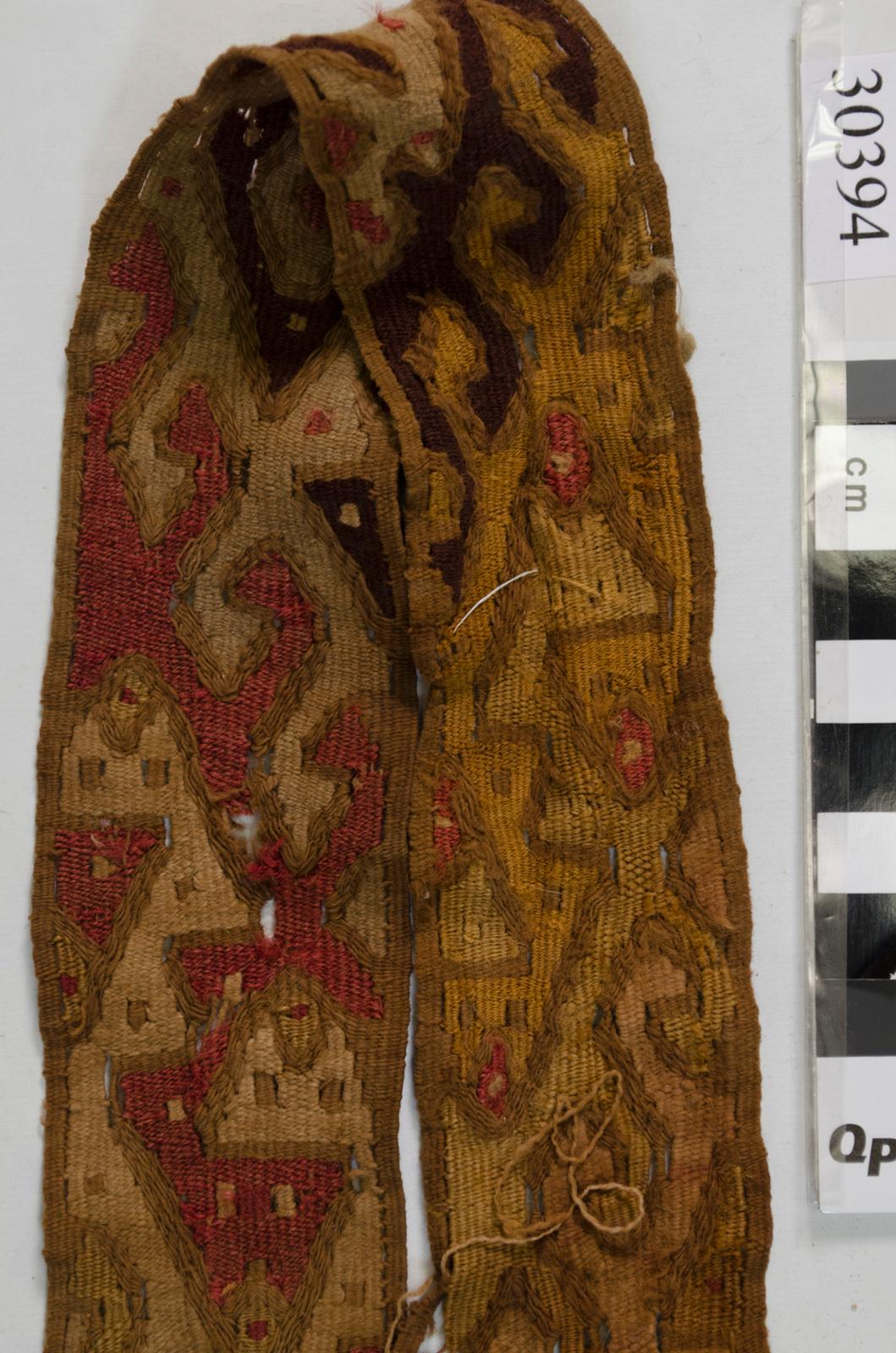 81943