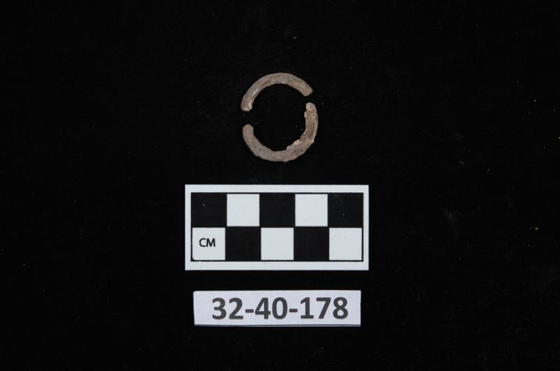 91352