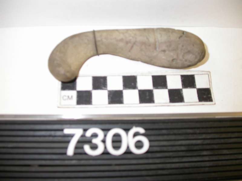 103687