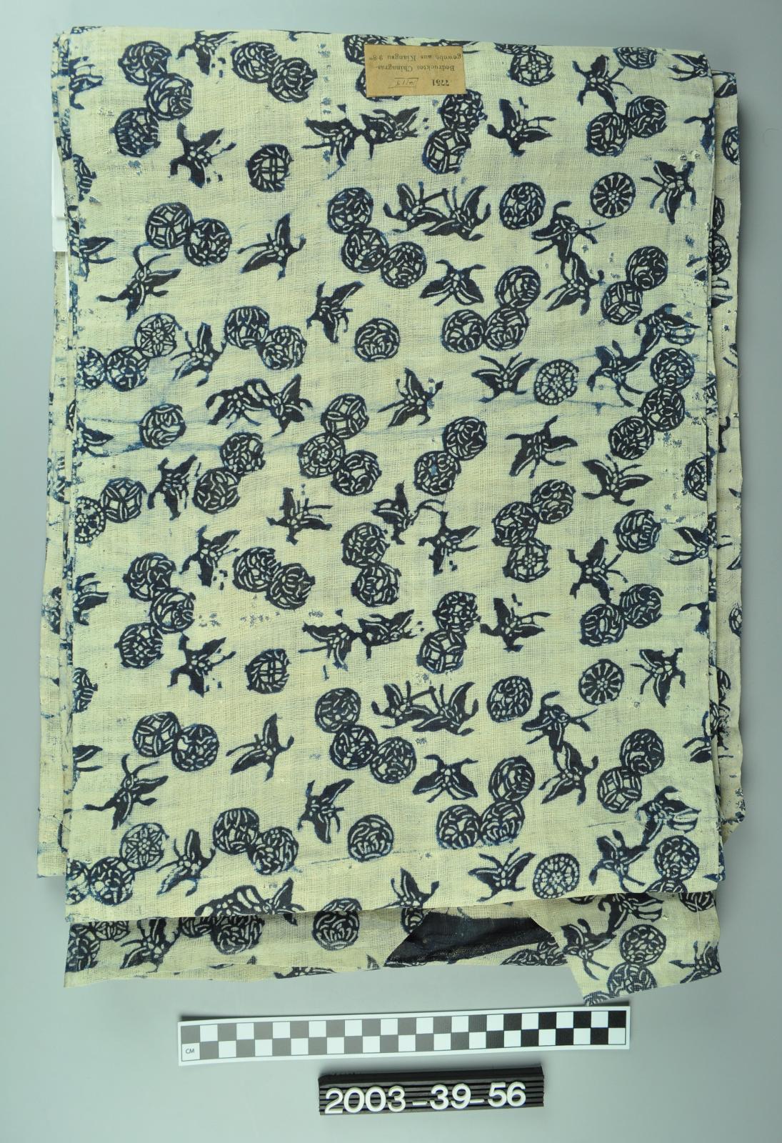 122402