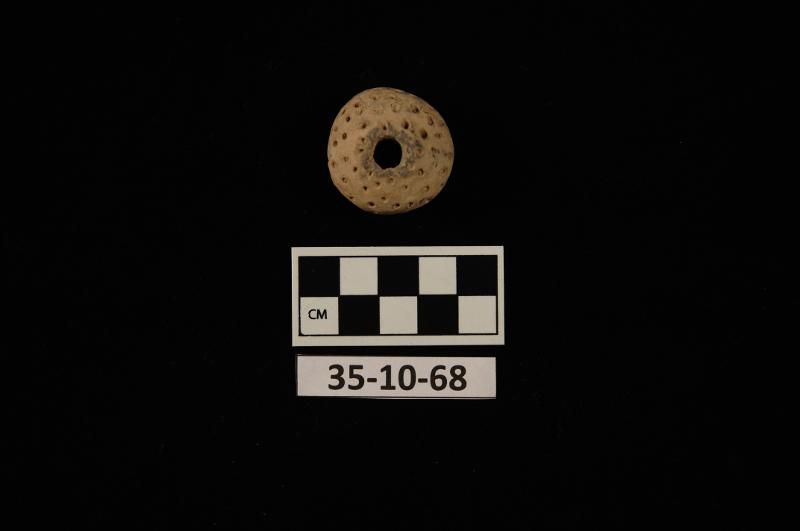 136812