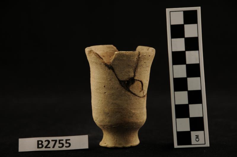 137493