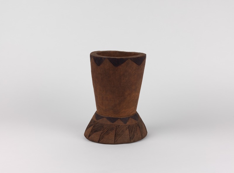 166877