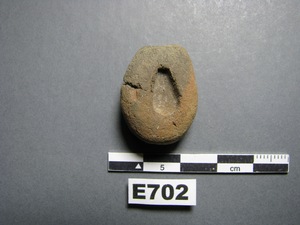 E702