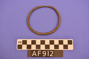 AF912