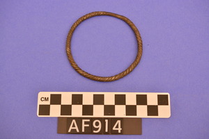 AF914