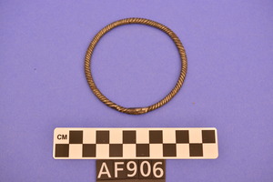 AF906