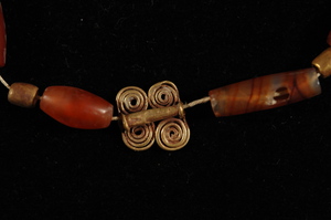 B16390