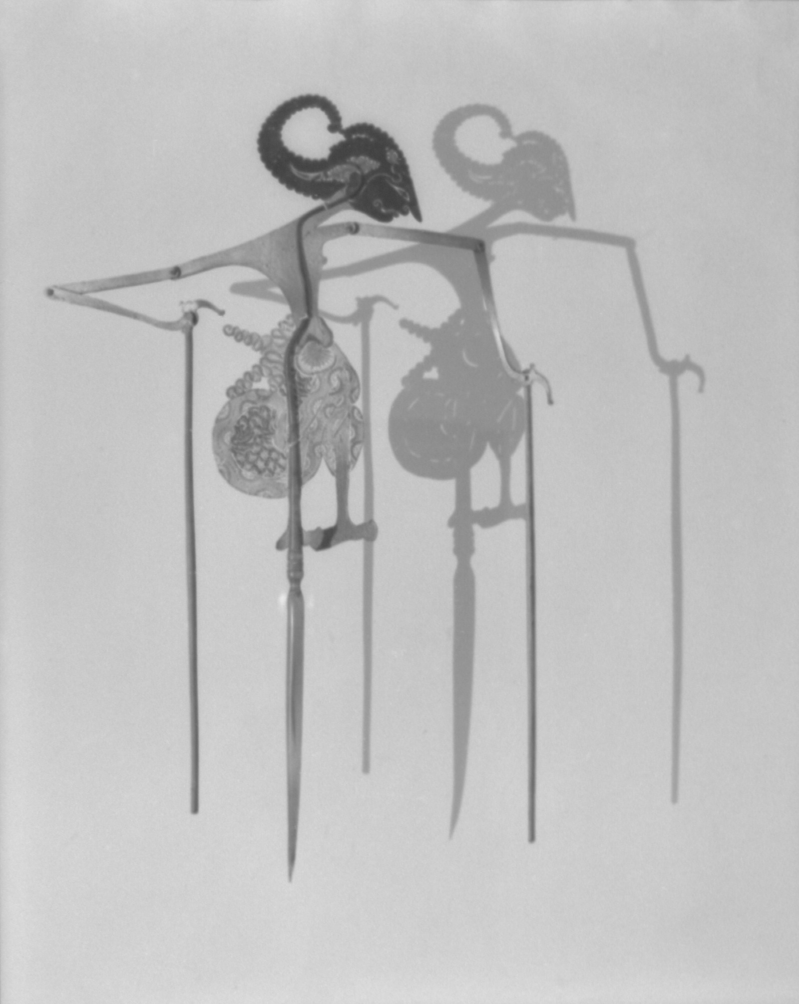 193049