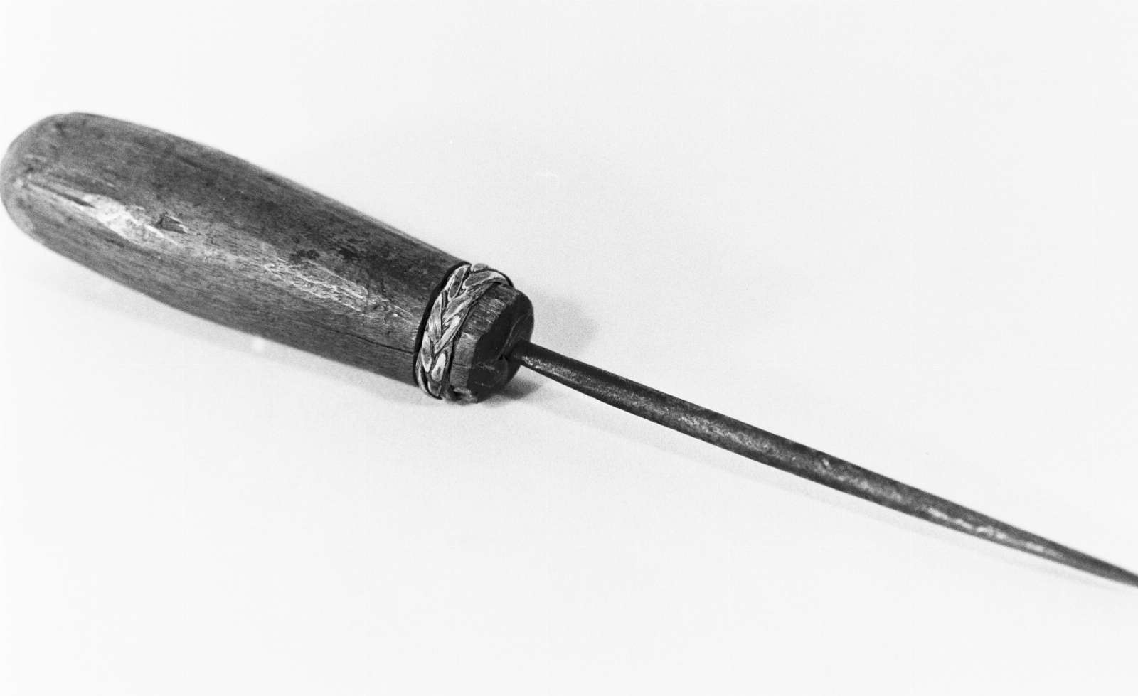 244606