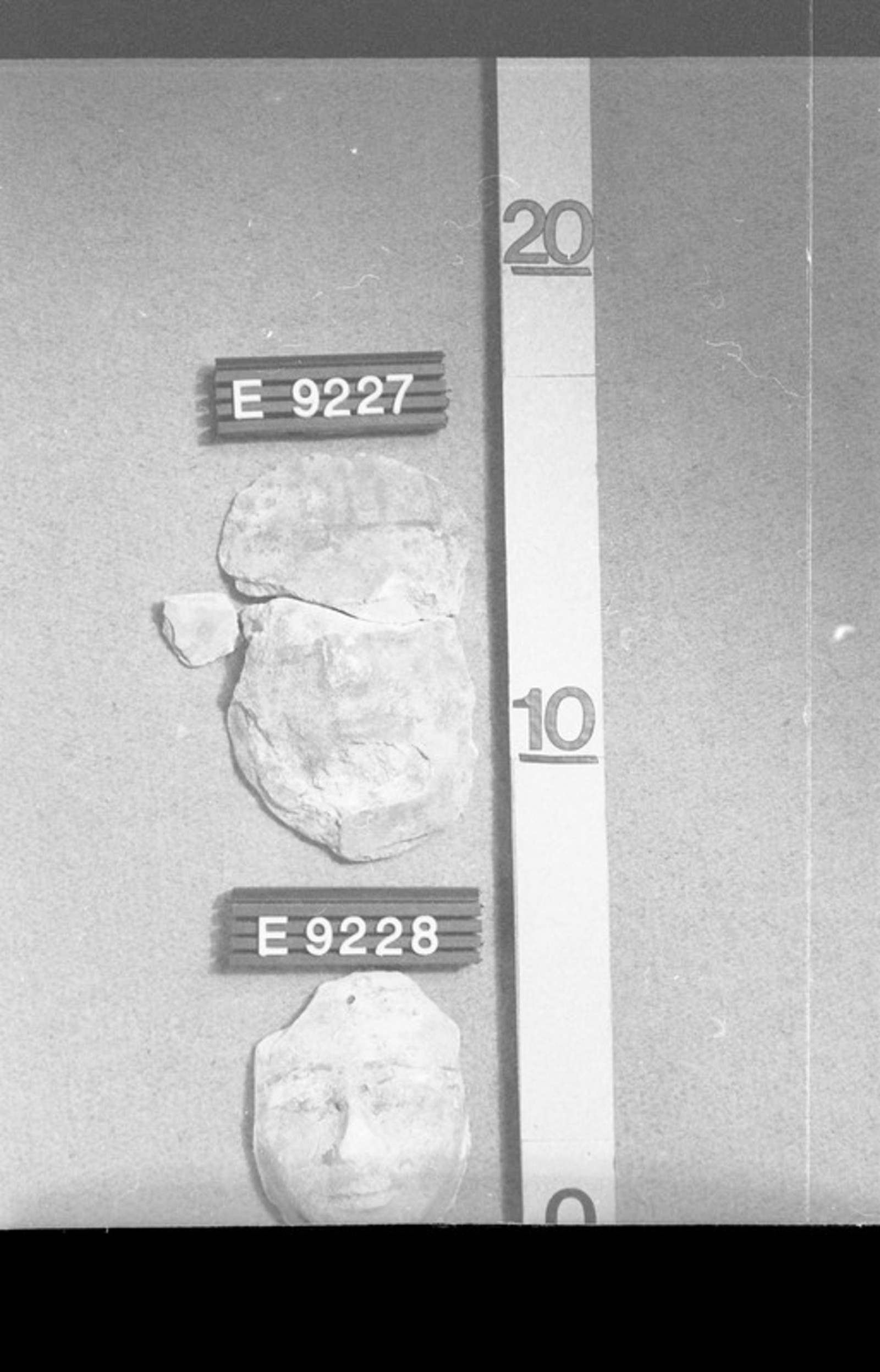 261883