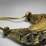 291130