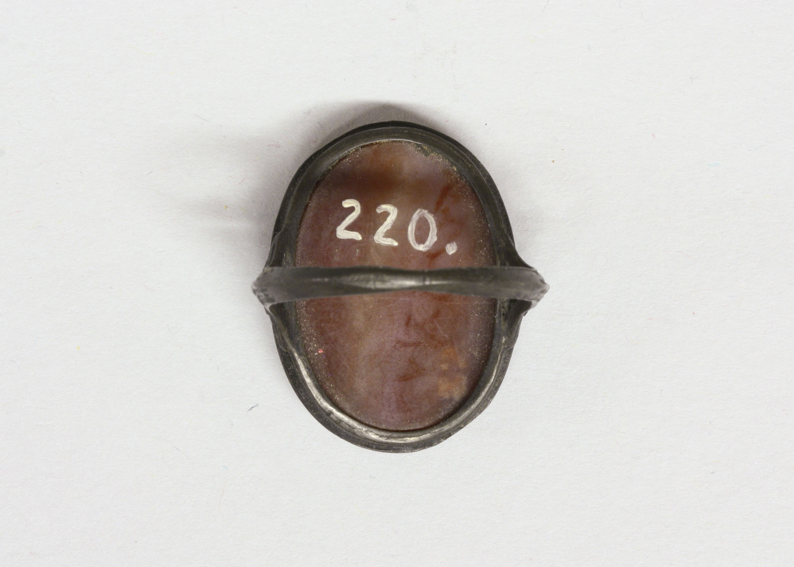 297700