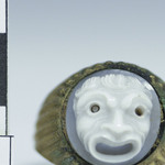 298290