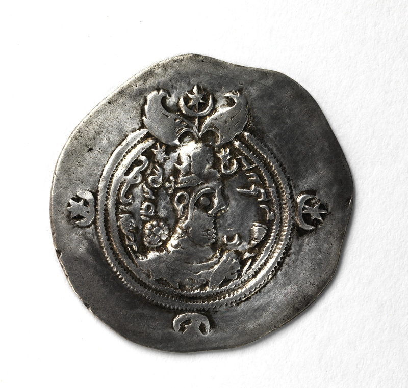 306105