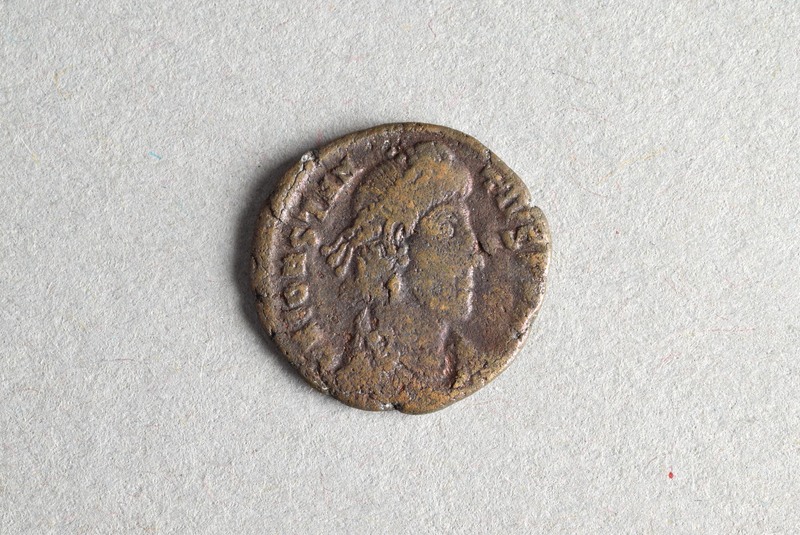 315098