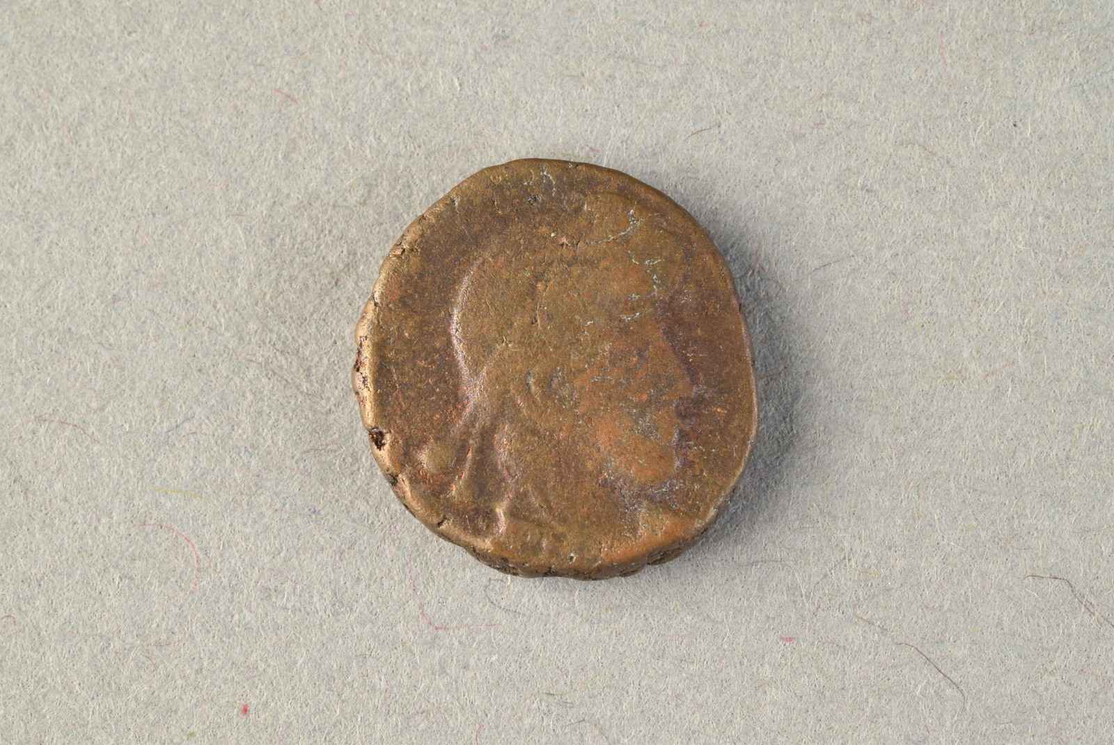 316823