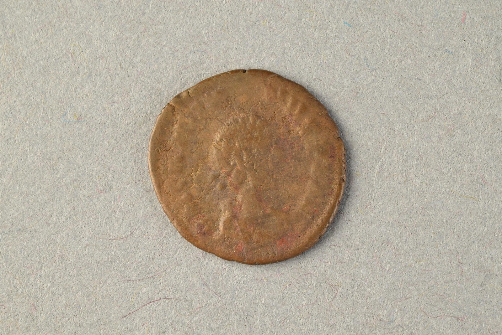 317587