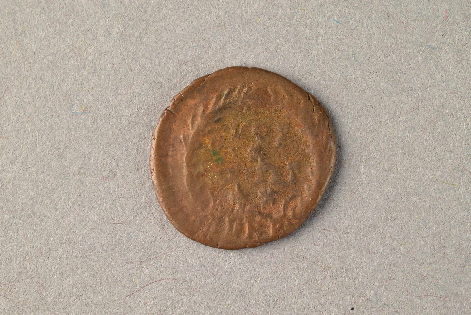 317590