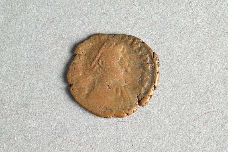 317615
