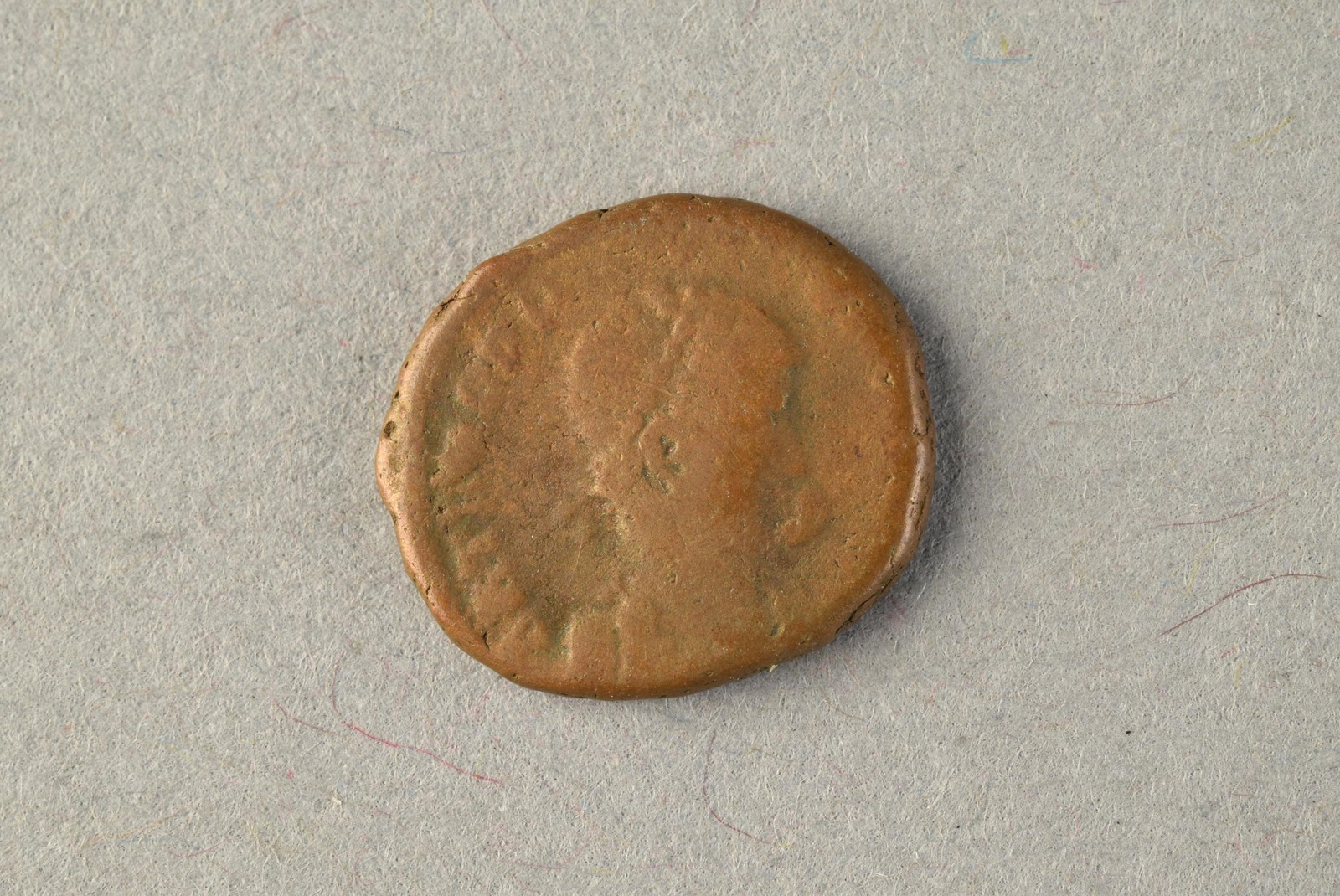 317619