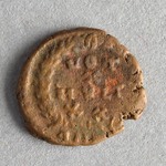 317649