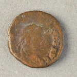 317940