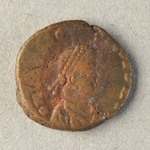 318122