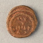 318142