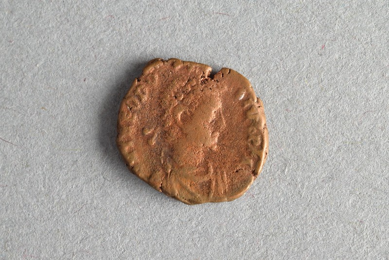 318176