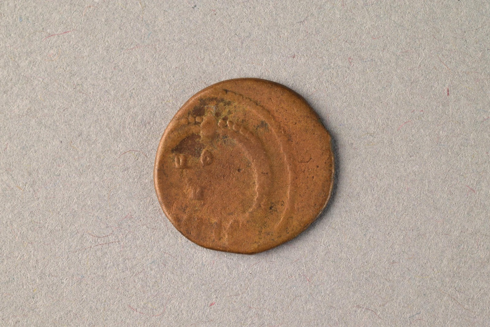 318241