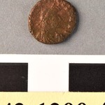 318402
