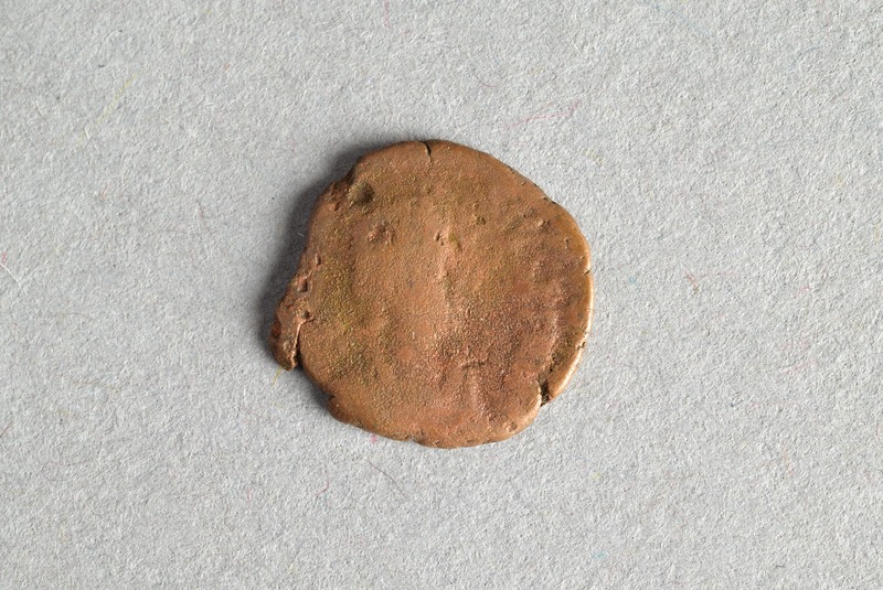 318581