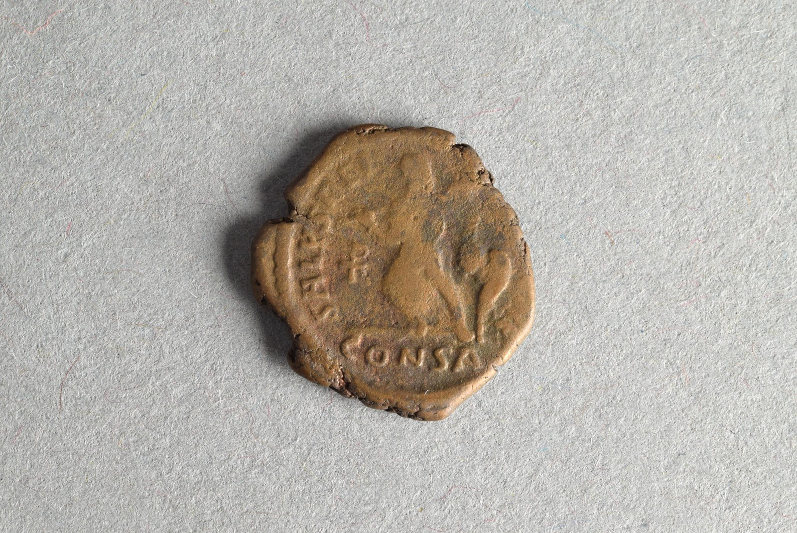 318816