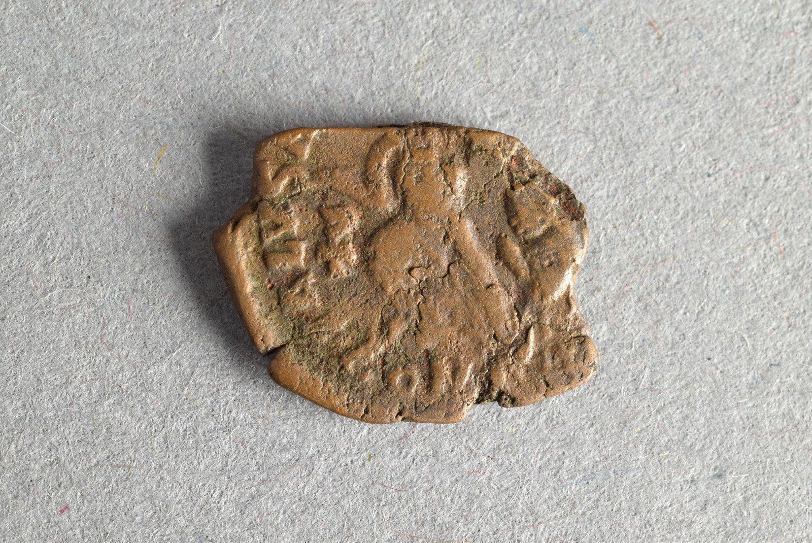 318877