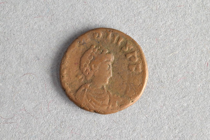 318909