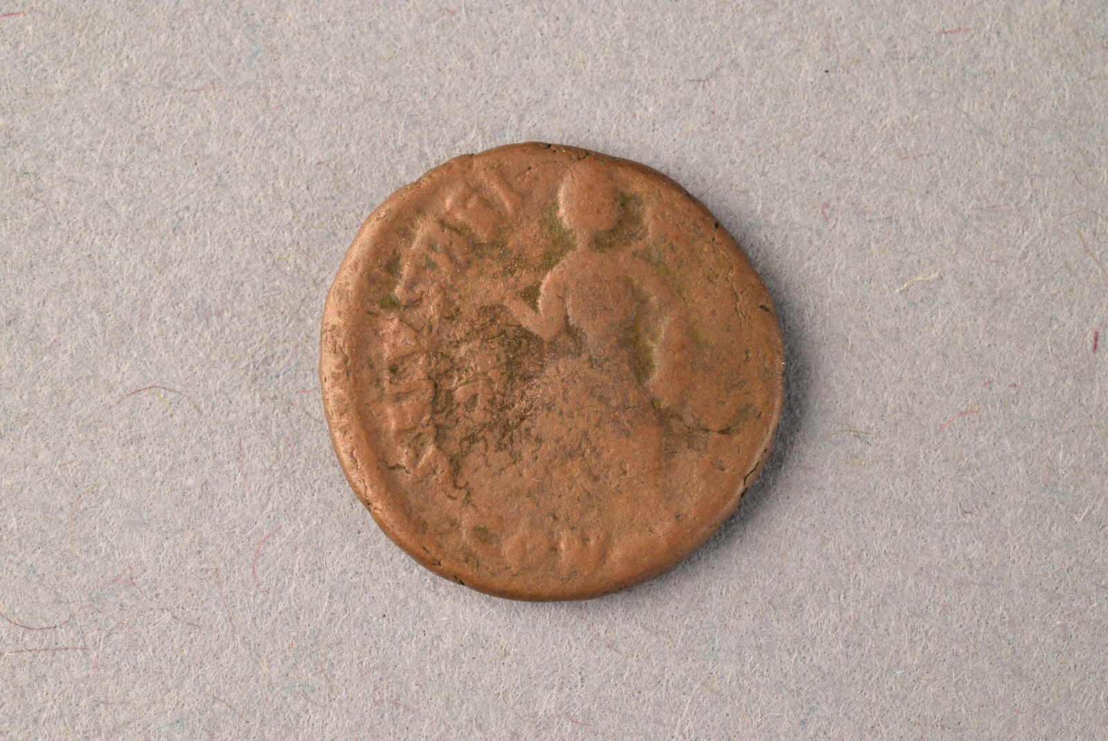 318911